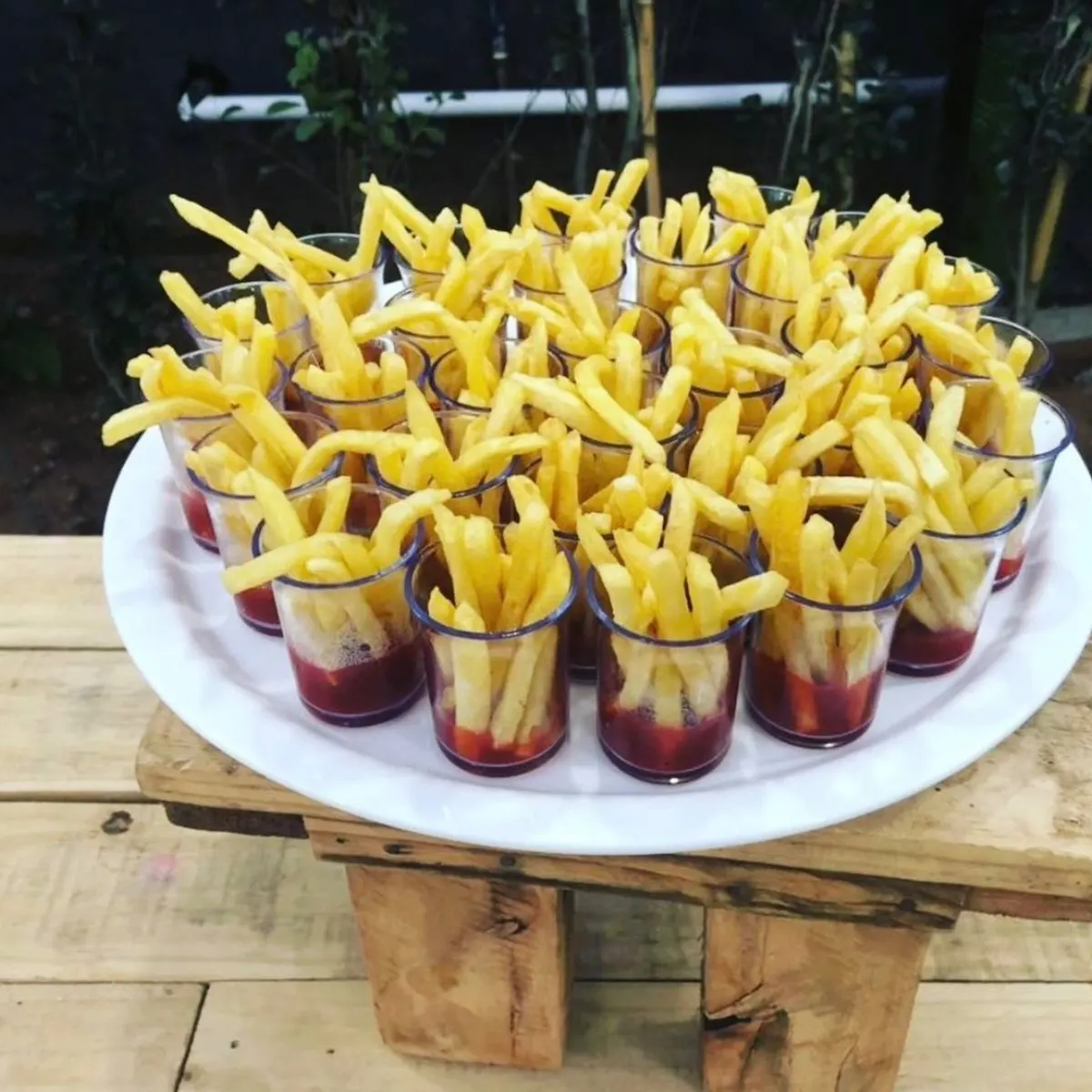 Fries with dip